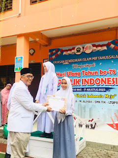 Juara Tenis Meja Putri